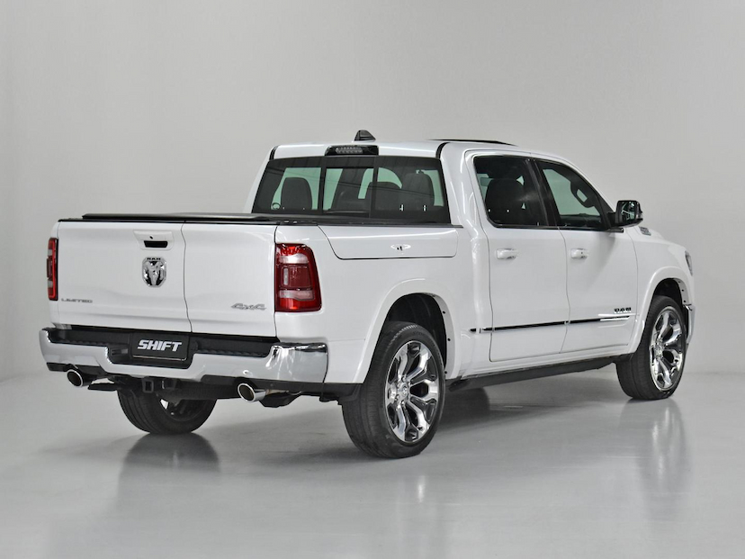 Foto do veículo RAM 1500  LIMITED 5.7 CD 4X4 AUT. 2024 19.150 KM 470.000,00