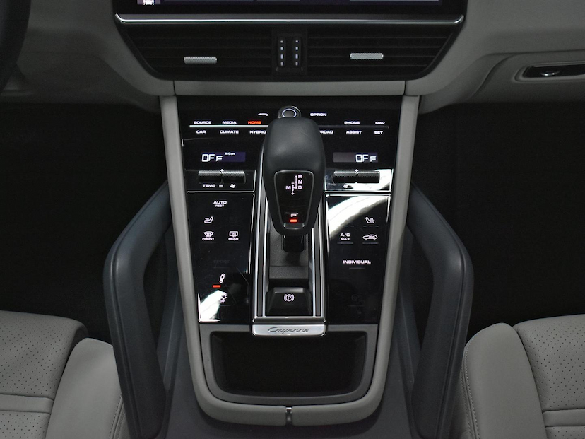 Foto do veículo PORSCHE CAYENNE  COUPE E-HYBRID 3.0 V6 462CV 2021 39.625 KM 550.000,00