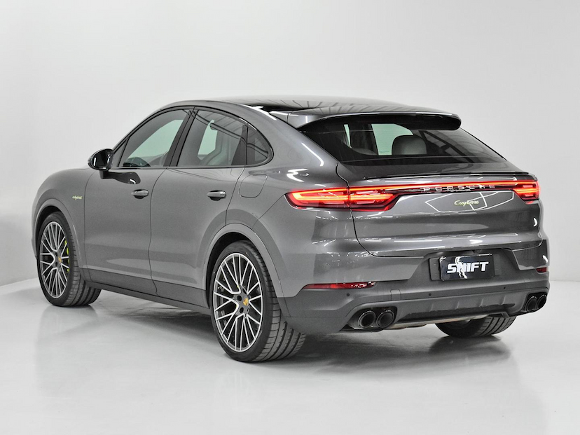 Foto do veículo PORSCHE CAYENNE  COUPE E-HYBRID 3.0 V6 462CV 2021 39.625 KM 550.000,00