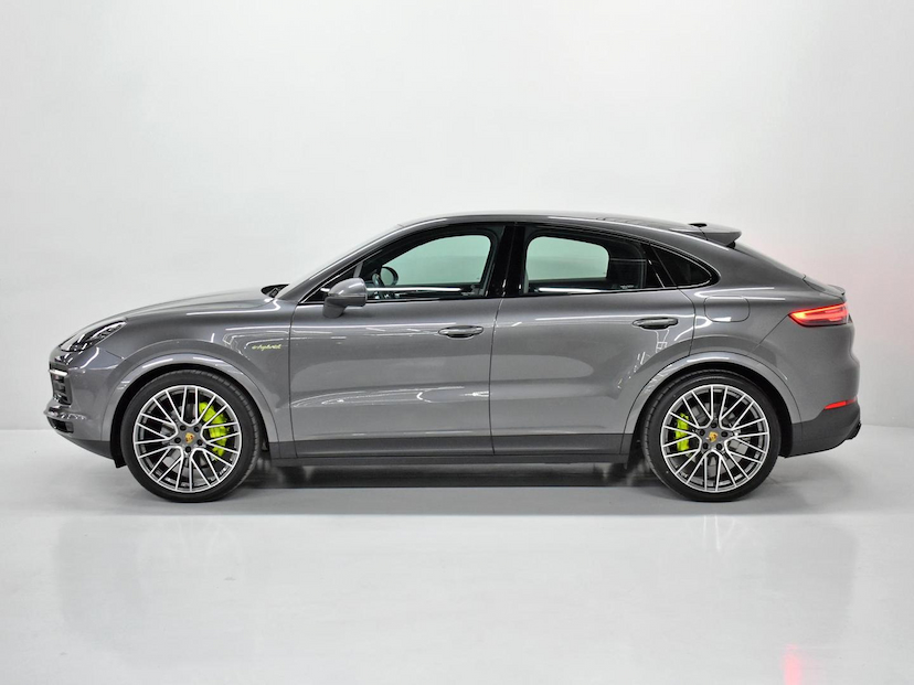 Foto do veículo PORSCHE CAYENNE  COUPE E-HYBRID 3.0 V6 462CV 2021 39.625 KM 550.000,00