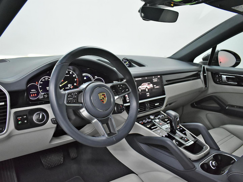 Foto do veículo PORSCHE CAYENNE  COUPE E-HYBRID 3.0 V6 462CV 2021 39.625 KM 550.000,00