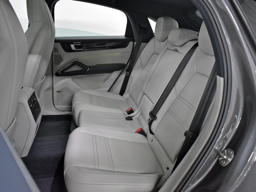 Foto do veículo PORSCHE CAYENNE  COUPE E-HYBRID 3.0 V6 462CV 2021 39.625 KM 550.000,00