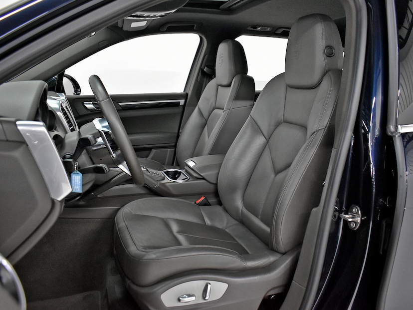 Foto do veículo PORSCHE CAYENNE  V6 2016 65.165 KM 200.000,00