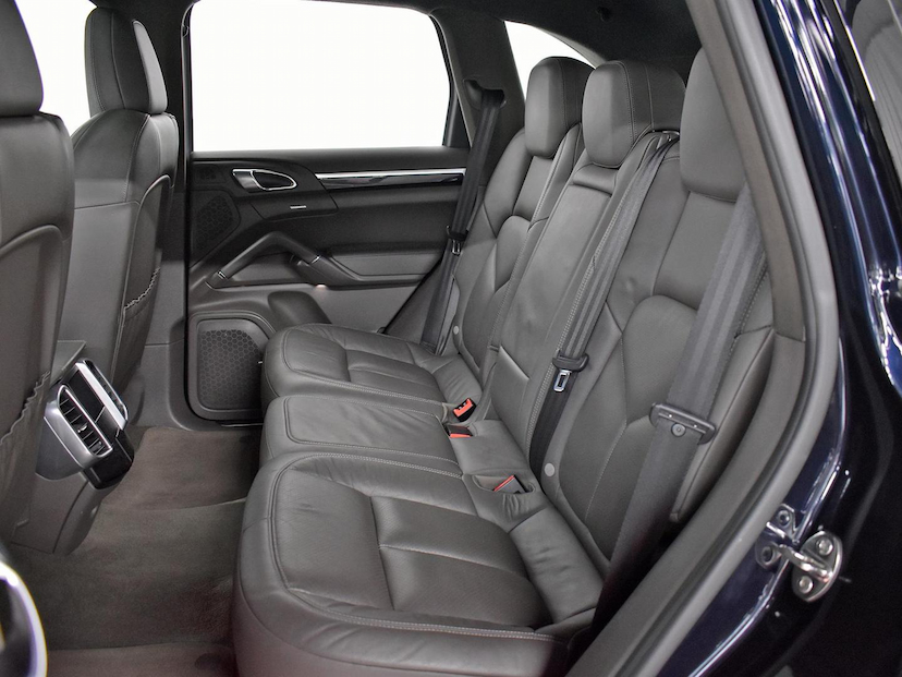 Foto do veículo PORSCHE CAYENNE  V6 2016 65.165 KM 200.000,00