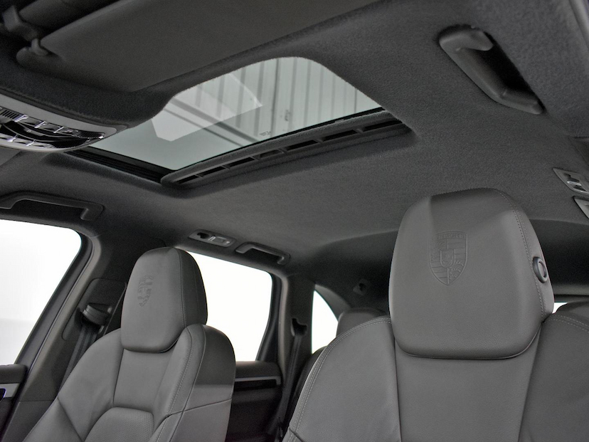 Foto do veículo PORSCHE CAYENNE  V6 2016 65.165 KM 200.000,00