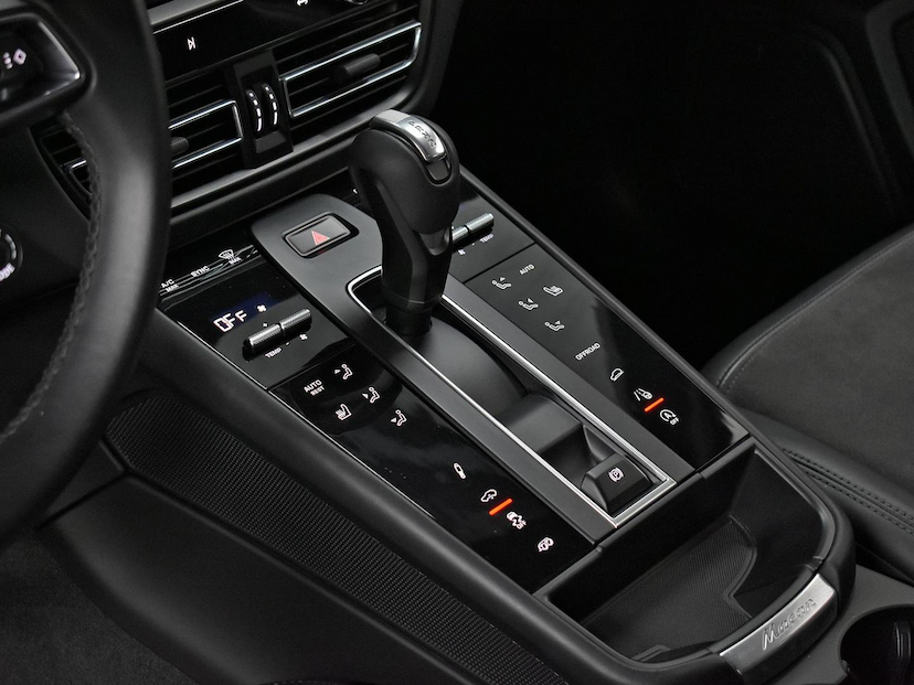 Foto do veículo PORSCHE MACAN MACAN GTS 2.9 BI-TURBO 2022 13.670 KM 585.000,00