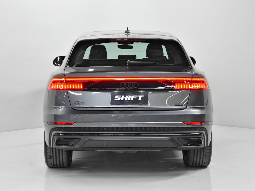Foto do veículo AUDI Q8  PERF.BLACK 3.0 TFSI QUAT. S-TR/(HíB.) 2023 4.770 KM 550.000,00