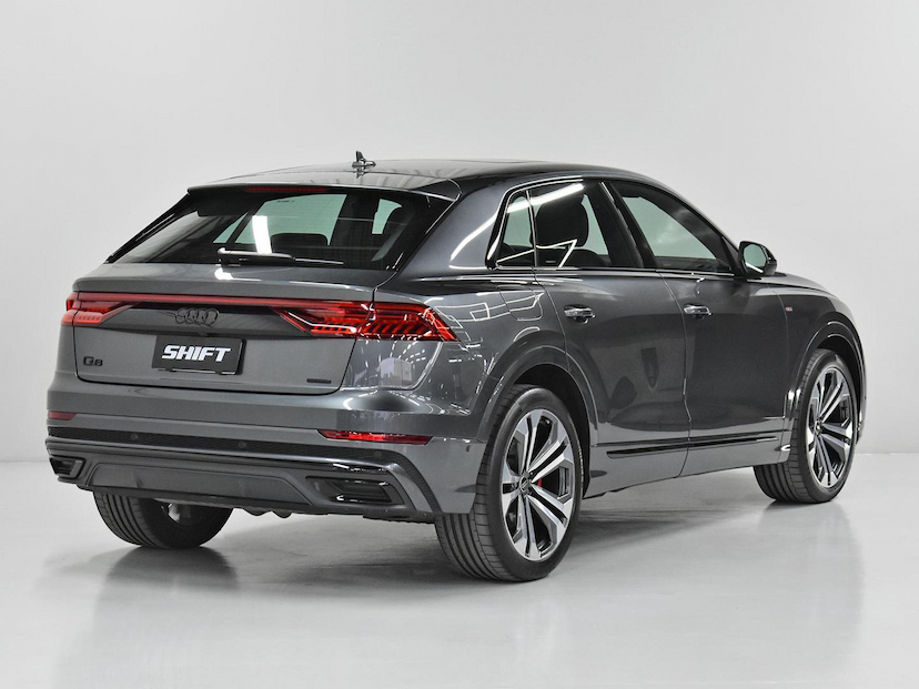 Foto do veículo AUDI Q8  PERF.BLACK 3.0 TFSI QUAT. S-TR/(HíB.) 2023 4.770 KM 550.000,00