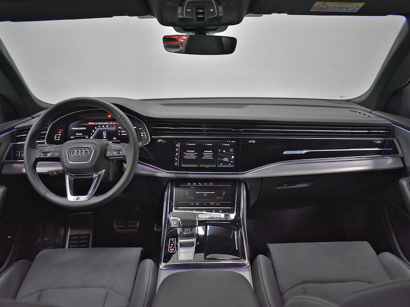 Foto do veículo AUDI Q8  PERF.BLACK 3.0 TFSI QUAT. S-TR/(HíB.) 2023 4.770 KM 550.000,00
