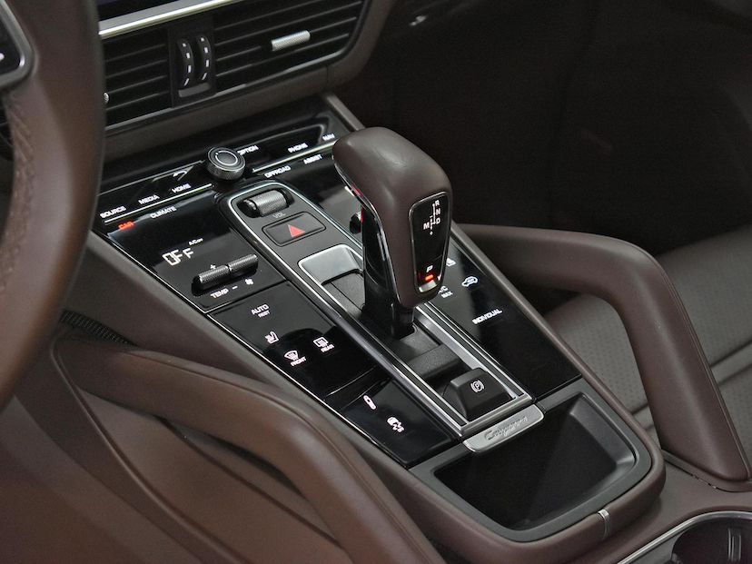 Foto do veículo PORSCHE CAYENNE  PLATINUM ED. 3.0 V6 2023 19.125 KM 720.000,00