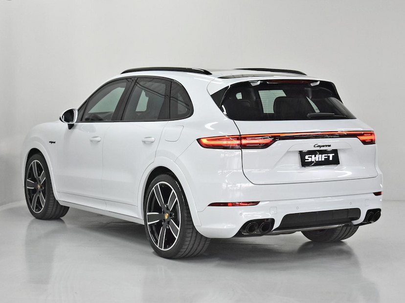 Foto do veículo PORSCHE CAYENNE  PLATINUM ED. 3.0 V6 2023 19.125 KM 720.000,00