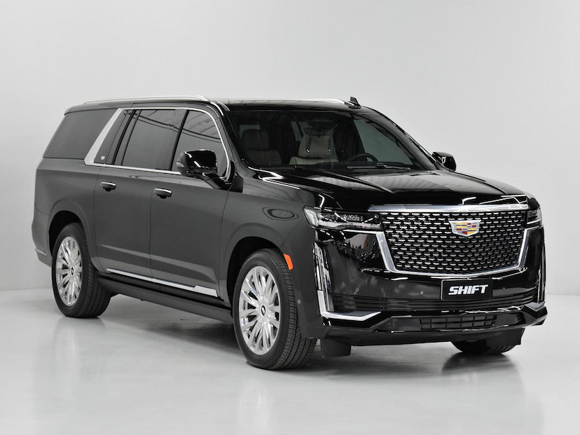 Foto do veículo CADILLAC ESCALADE  ESV 4WD SPORT PLATINUM 2024 765 KM 1.550.000,00