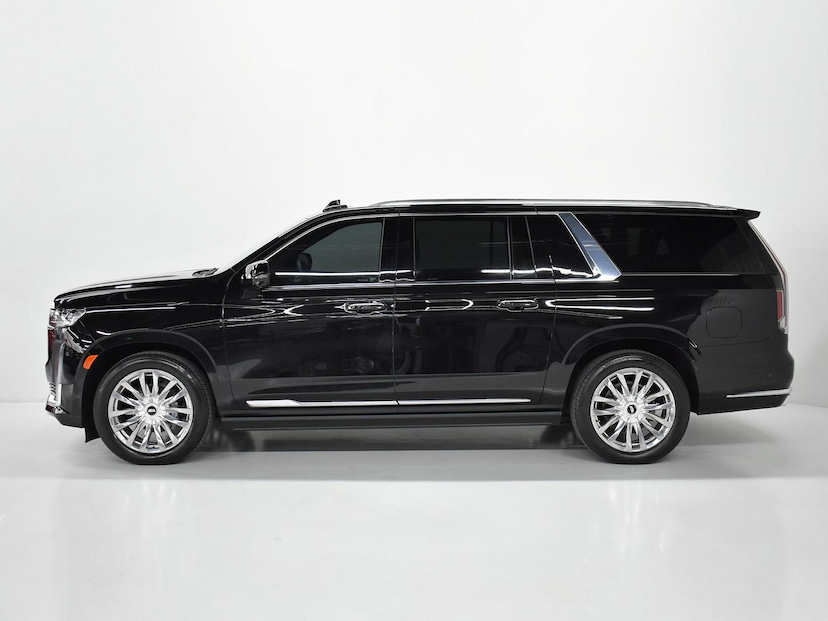 Foto do veículo CADILLAC ESCALADE  ESV 4WD SPORT PLATINUM 2024 765 KM 1.550.000,00
