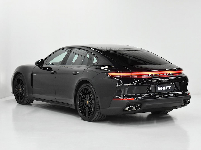 Foto do veículo PORSCHE PANAMERA  4 E-HYBRID 2025 4.715 KM 975.000,00