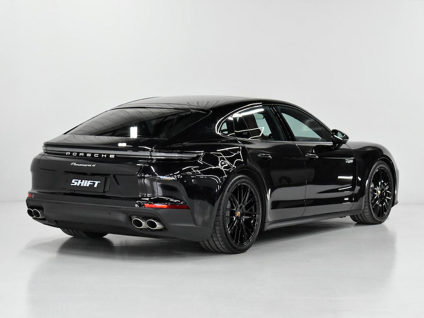 Foto do veículo PORSCHE PANAMERA  4 E-HYBRID 2025 4.715 KM 975.000,00