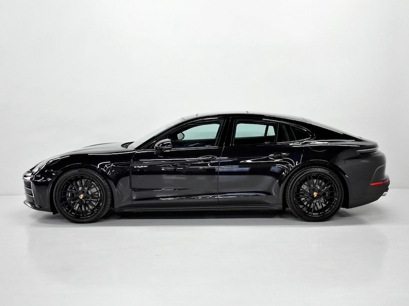 Foto do veículo PORSCHE PANAMERA  4 E-HYBRID 2025 4.715 KM 975.000,00