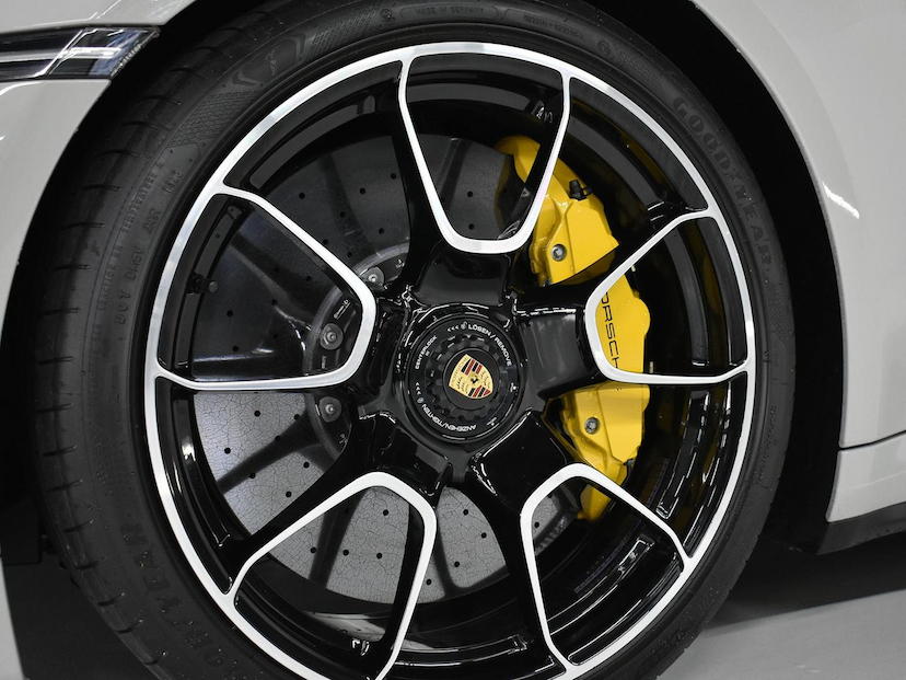 Foto do veículo PORSCHE 911  TURBO S COUPE 3.6/3.8 24V (991/992) 2023 4.355 KM 1.590.000,00