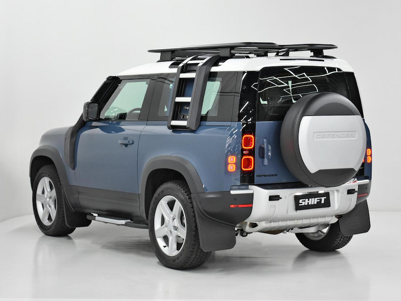 Foto do veículo LAND ROVER DEFENDER  90 2.0 TURBO SE SI4 AUT. 2022 14.790 KM 470.000,00