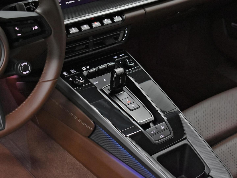 Foto do veículo PORSCHE 911  CARRERA 3.0 PDK 2024 7.365 KM 900.000,00