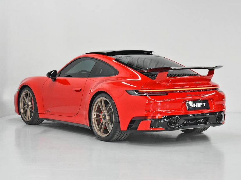 Foto do veículo PORSCHE 911  CARRERA 4 GTS COUPE 3.0 24V (992) 2024 3.530 KM 1.090.000,00