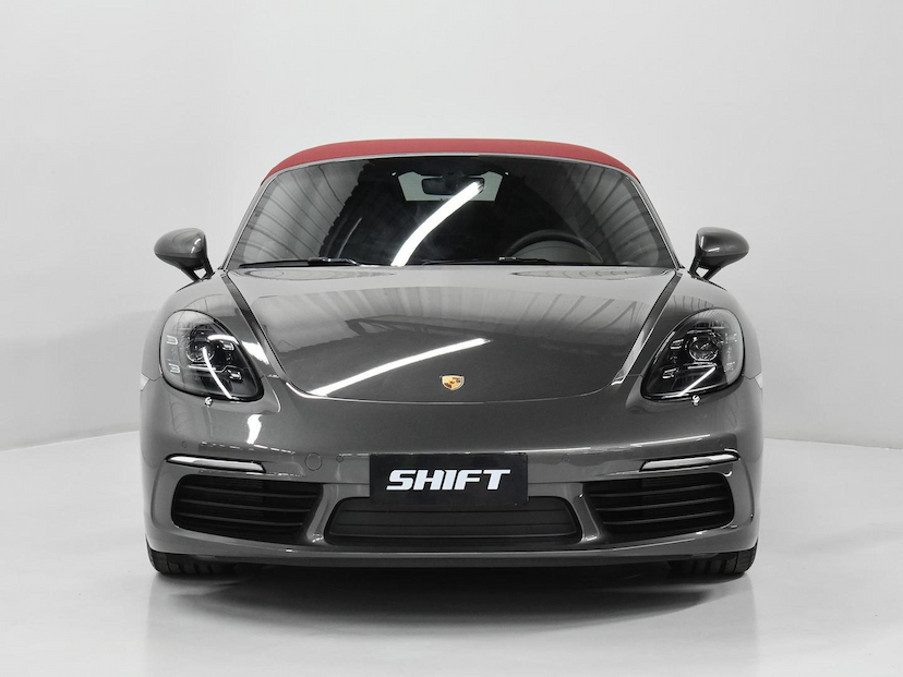 Foto do veículo PORSCHE 718  BOXSTER 2.0 300CV 2024 5.855 KM 570.000,00