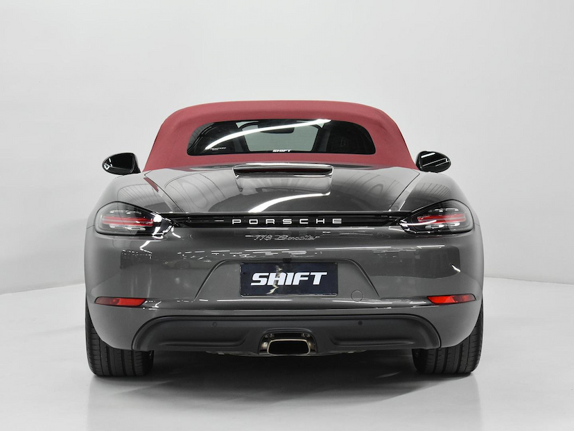 Foto do veículo PORSCHE 718  BOXSTER 2.0 300CV 2024 5.855 KM 570.000,00