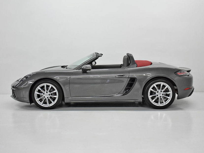 Foto do veículo PORSCHE 718  BOXSTER 2.0 300CV 2024 5.855 KM 570.000,00