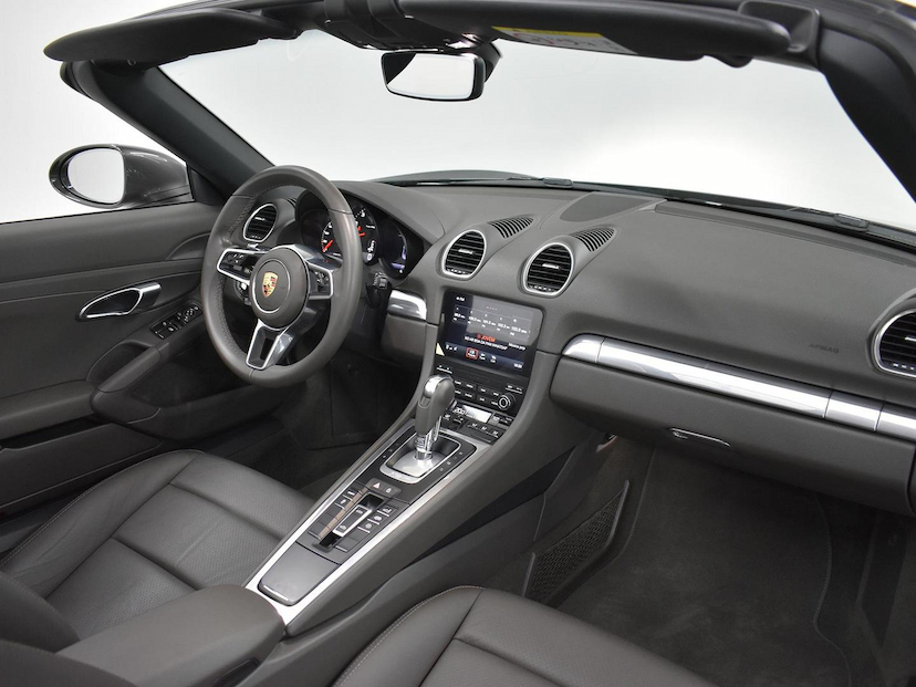Foto do veículo PORSCHE 718  BOXSTER 2.0 300CV 2024 5.855 KM 570.000,00