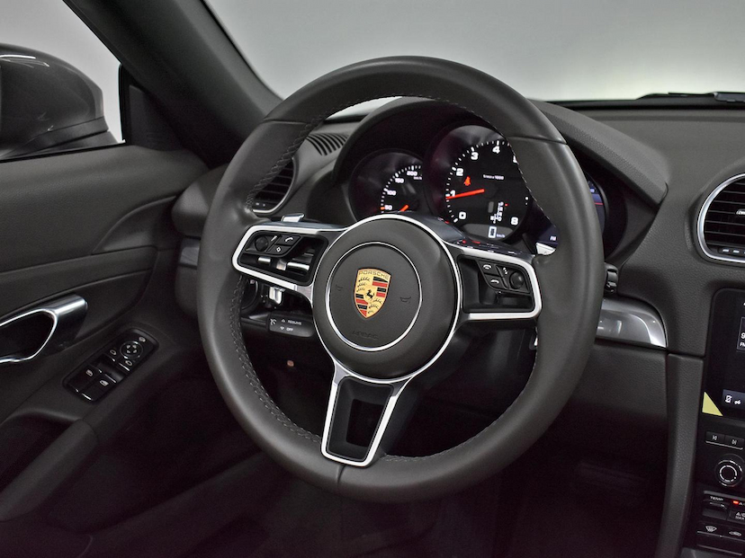 Foto do veículo PORSCHE 718  BOXSTER 2.0 300CV 2024 5.855 KM 570.000,00