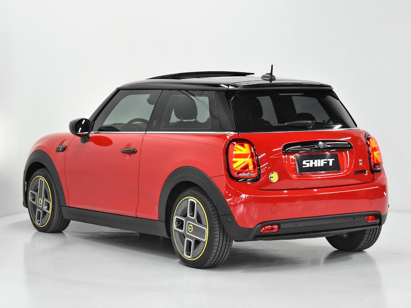 Foto do veículo MINI COOPER  S ELETRIC 2024 11.180 KM 179.000,00