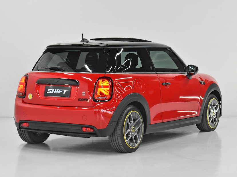 Foto do veículo MINI COOPER  S ELETRIC 2024 11.180 KM 179.000,00