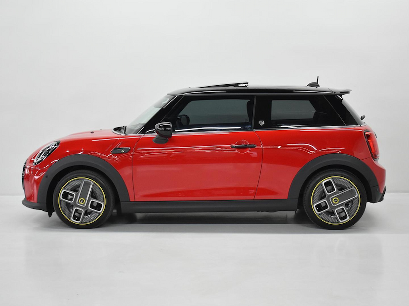 Foto do veículo MINI COOPER  S ELETRIC 2024 11.180 KM 179.000,00