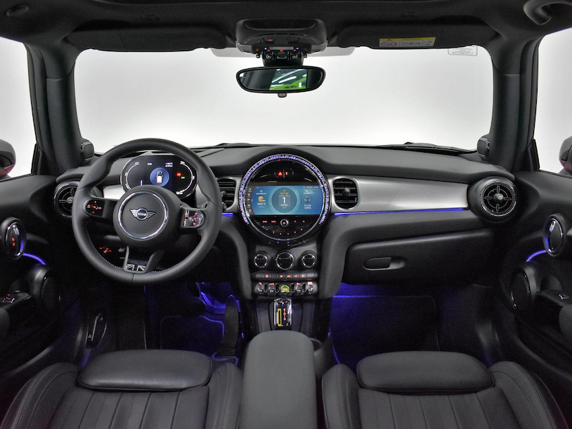 Foto do veículo MINI COOPER  S ELETRIC 2024 11.180 KM 179.000,00