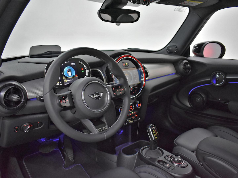 Foto do veículo MINI COOPER  S ELETRIC 2024 11.180 KM 179.000,00