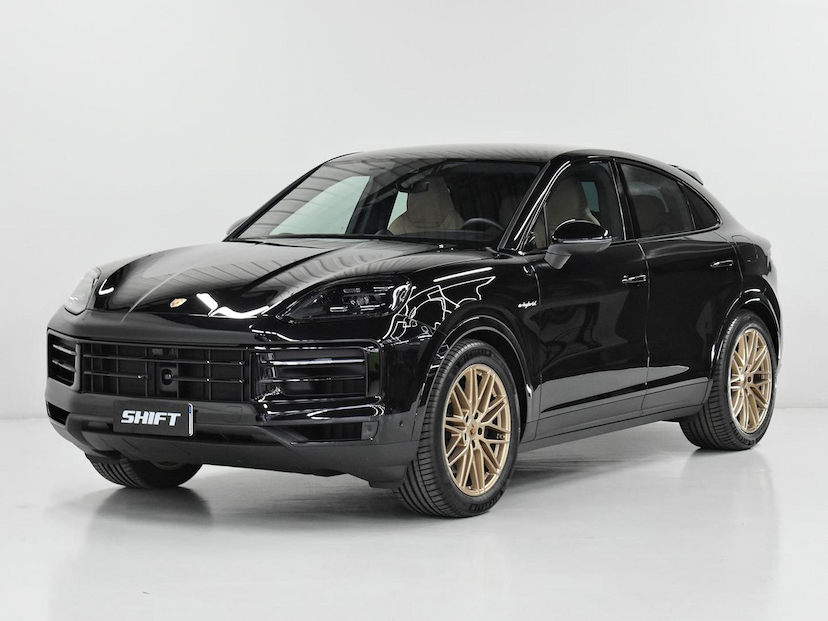 Foto do veículo PORSCHE CAYENNE  COUPE 3.0 V6 (HÍBRIDO) 2025 1.265 KM 950.000,00
