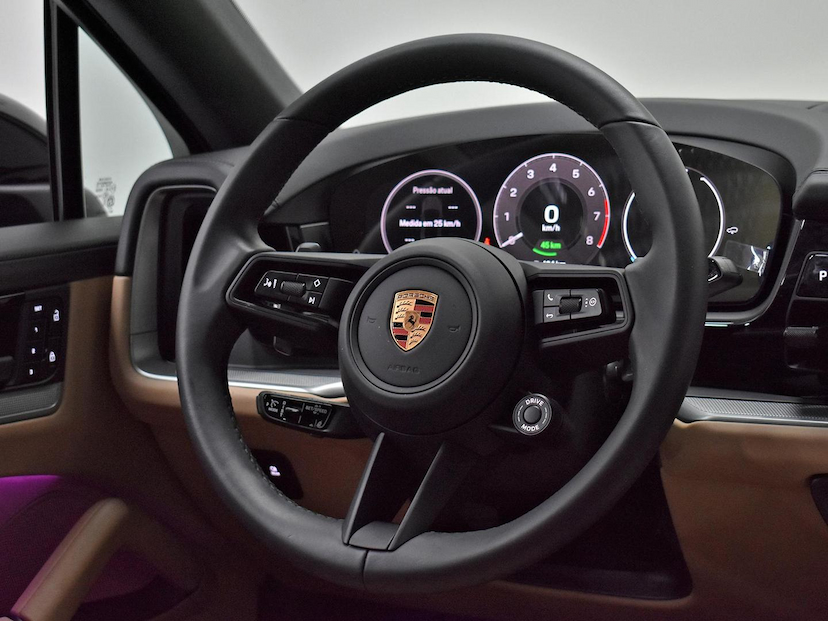 Foto do veículo PORSCHE CAYENNE  COUPE 3.0 V6 (HÍBRIDO) 2025 1.265 KM 950.000,00