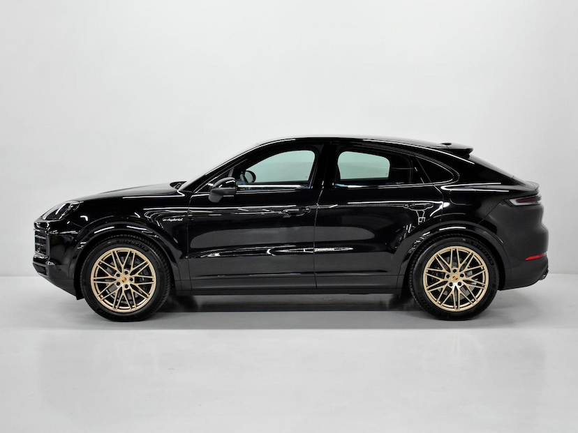 Foto do veículo PORSCHE CAYENNE  COUPE 3.0 V6 (HÍBRIDO) 2025 1.265 KM 950.000,00