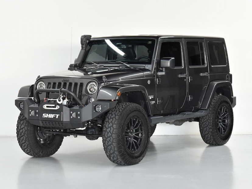 Foto do veículo JEEP WRANGLER  UNLIMITED SAHARA 3.6 V6 4P 2018 26.020 KM 310.000,00