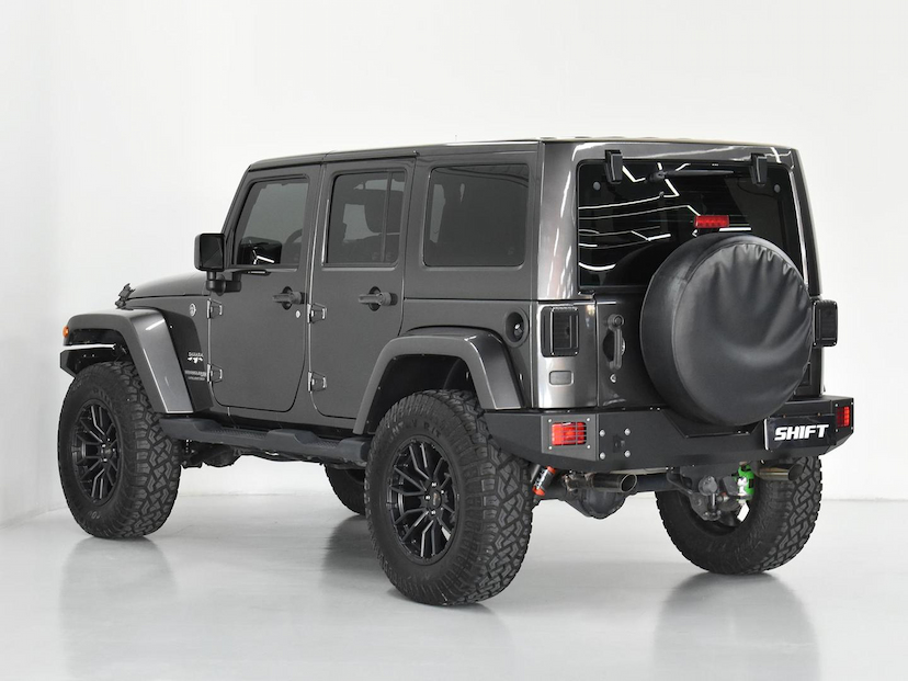 Foto do veículo JEEP WRANGLER  UNLIMITED SAHARA 3.6 V6 4P 2018 26.020 KM 310.000,00