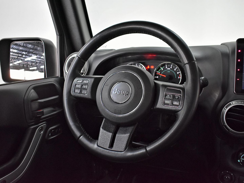 Foto do veículo JEEP WRANGLER  UNLIMITED SAHARA 3.6 V6 4P 2018 26.020 KM 310.000,00