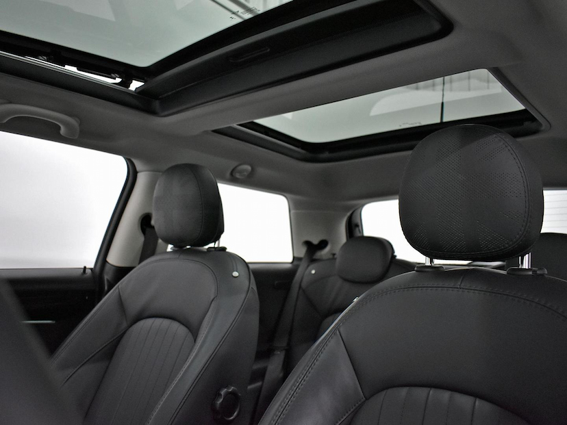 Foto do veículo MINI COOPER  S MAYFIELD EDITION 2.0 TB. 3P AUT 2024 16.100 KM 215.000,00