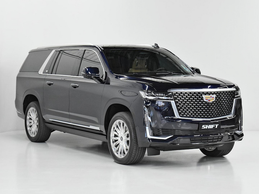 Foto do veículo CADILLAC ESCALADE  ESV 6.2 V8 420 CV 2022 2022 17.235 KM 1.280.000,00