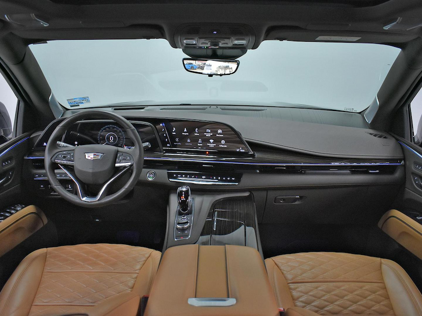 Foto do veículo CADILLAC ESCALADE  ESV 6.2 V8 420 CV 2022 2022 17.235 KM 1.280.000,00