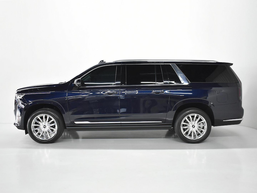 Foto do veículo CADILLAC ESCALADE  ESV 6.2 V8 420 CV 2022 2022 17.235 KM 1.280.000,00