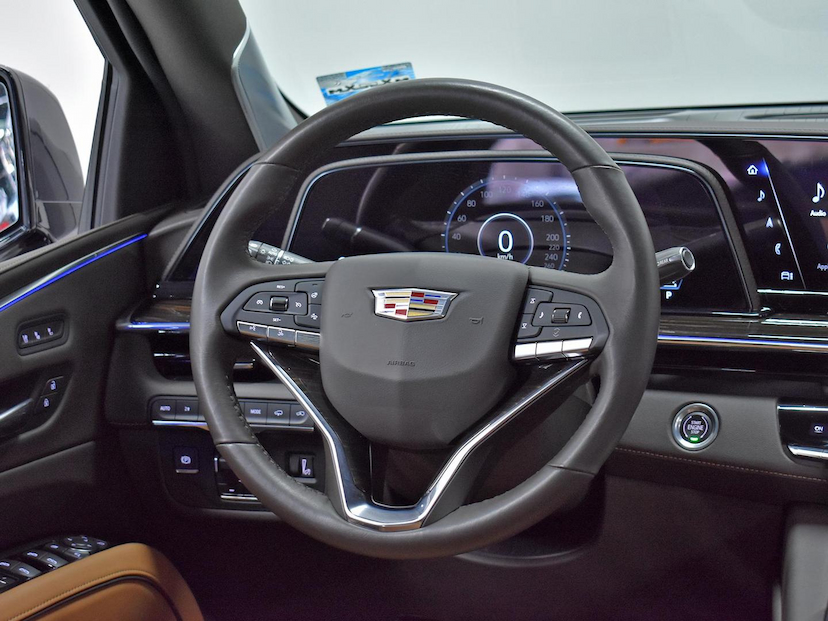 Foto do veículo CADILLAC ESCALADE  ESV 6.2 V8 420 CV 2022 2022 17.235 KM 1.280.000,00