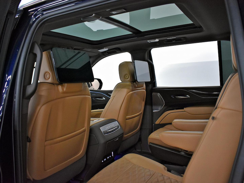 Foto do veículo CADILLAC ESCALADE  ESV 6.2 V8 420 CV 2022 2022 17.235 KM 1.280.000,00