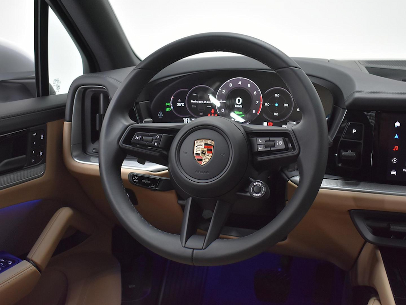 Foto do veículo PORSCHE CAYENNE  3.0 V6 (HÍBRIDO) 2024 2.505 KM 795.000,00