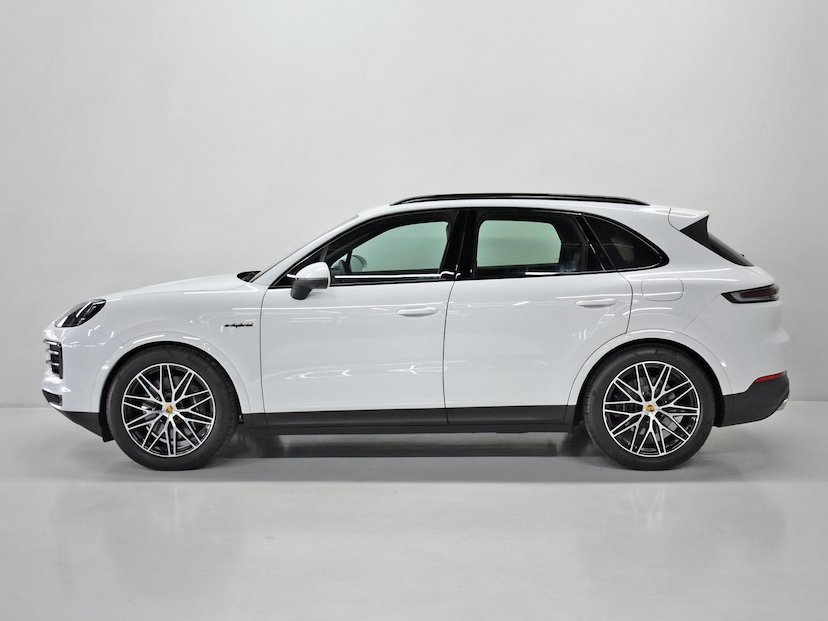 Foto do veículo PORSCHE CAYENNE  3.0 V6 (HÍBRIDO) 2024 2.505 KM 795.000,00