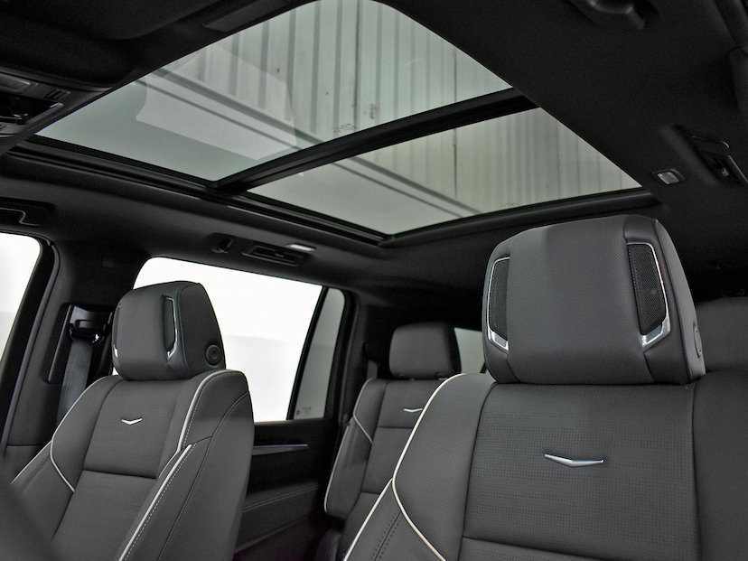 Foto do veículo CADILLAC ESCALADE  ESV 2025 485 KM 1.890.000,00