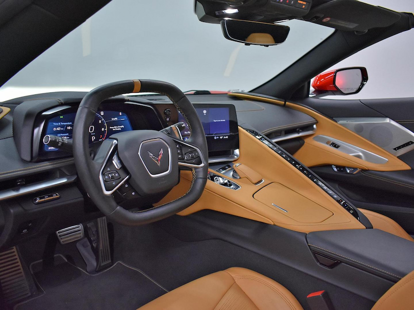 Foto do veículo CHEVROLET CORVETTE  STINGRAY TARGA V8 2021 32.315 KM 900.000,00